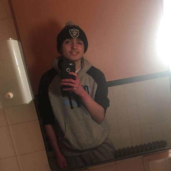 Meet your Posher, Dylan - Picture 1 of 1